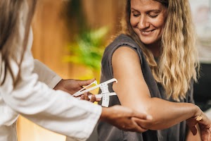 body-fat-test-using-caliper-on-the-female-patient-2024-10-18-11-22-37-utc.jpg