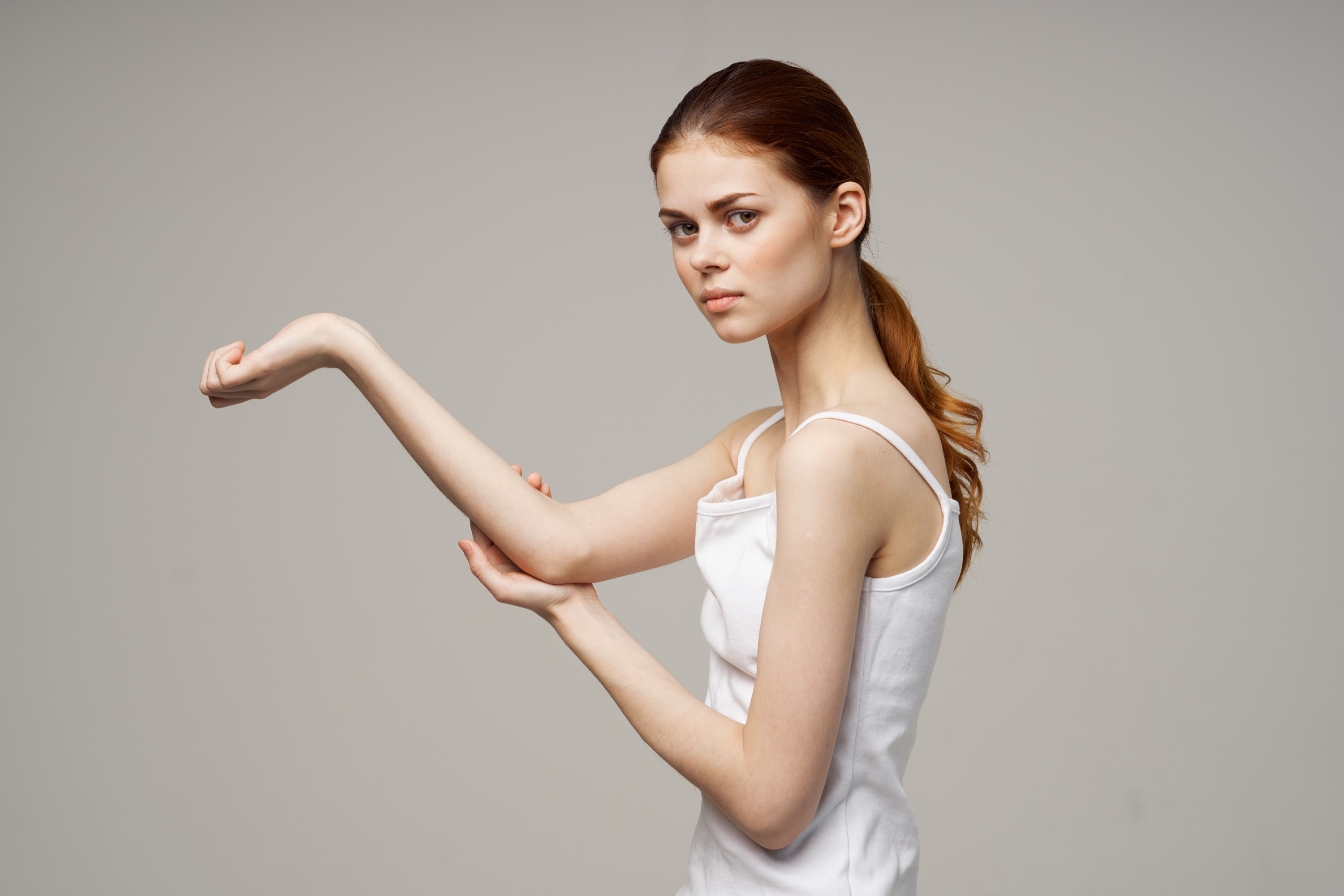 woman-elbow-pain-arthritis-chronic-disease-isolate-2025-03-11-01-36-10-utc.jpg