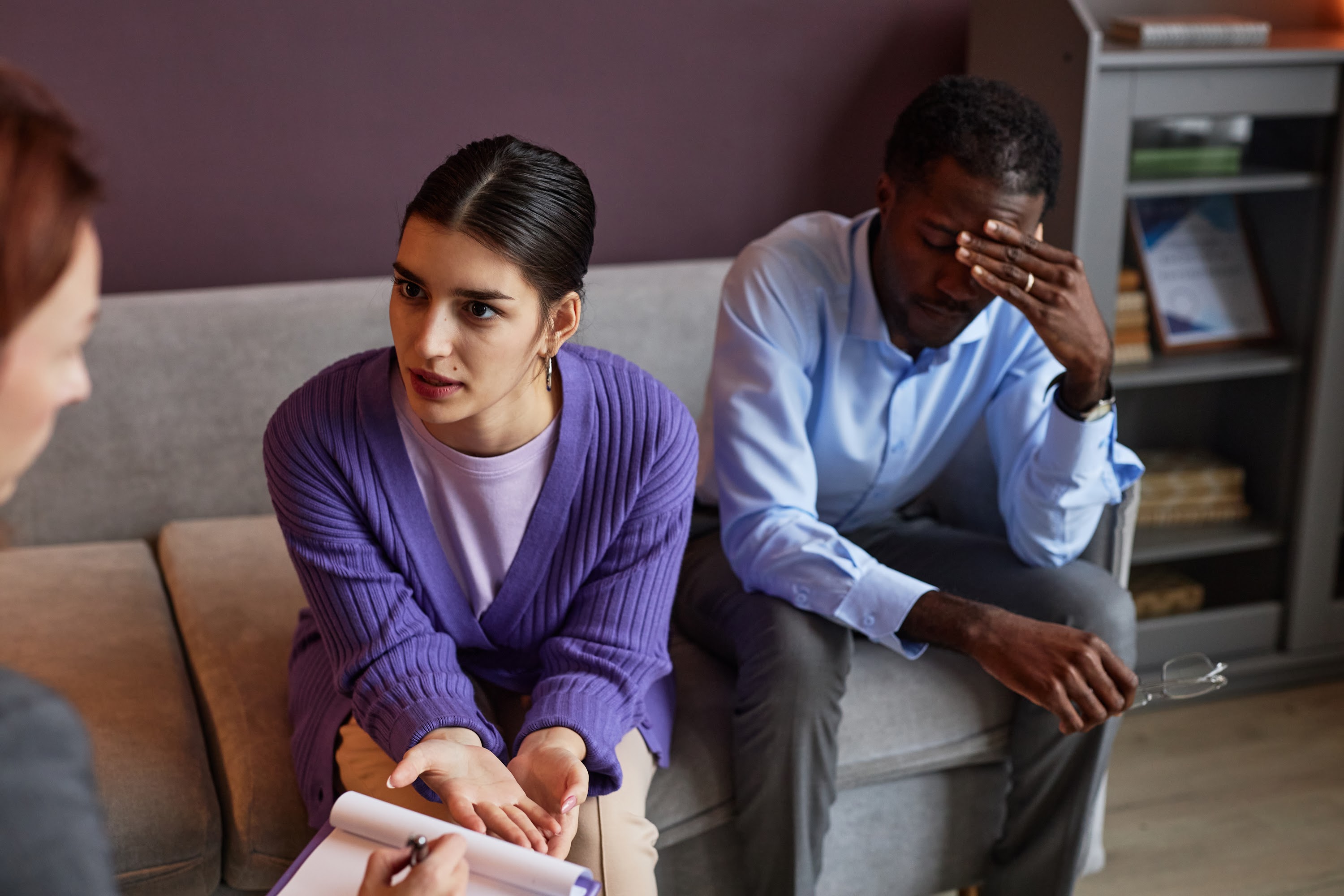 woman-complaining-family-psychologist-2025-03-08-04-25-37-utc.jpg