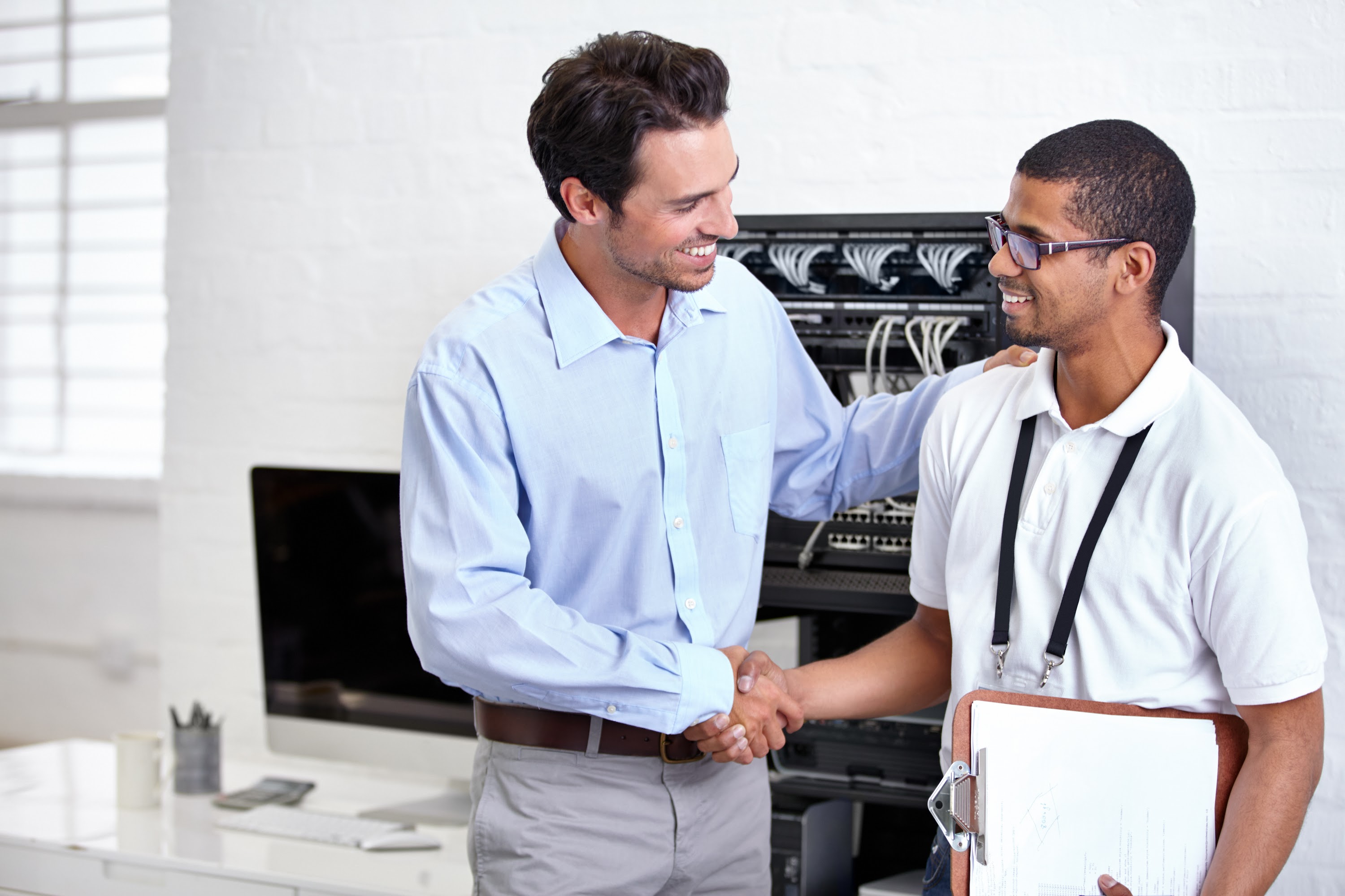 job-well-done-a-young-it-specialist-ready-to-fix-2025-04-05-13-10-19-utc.jpg