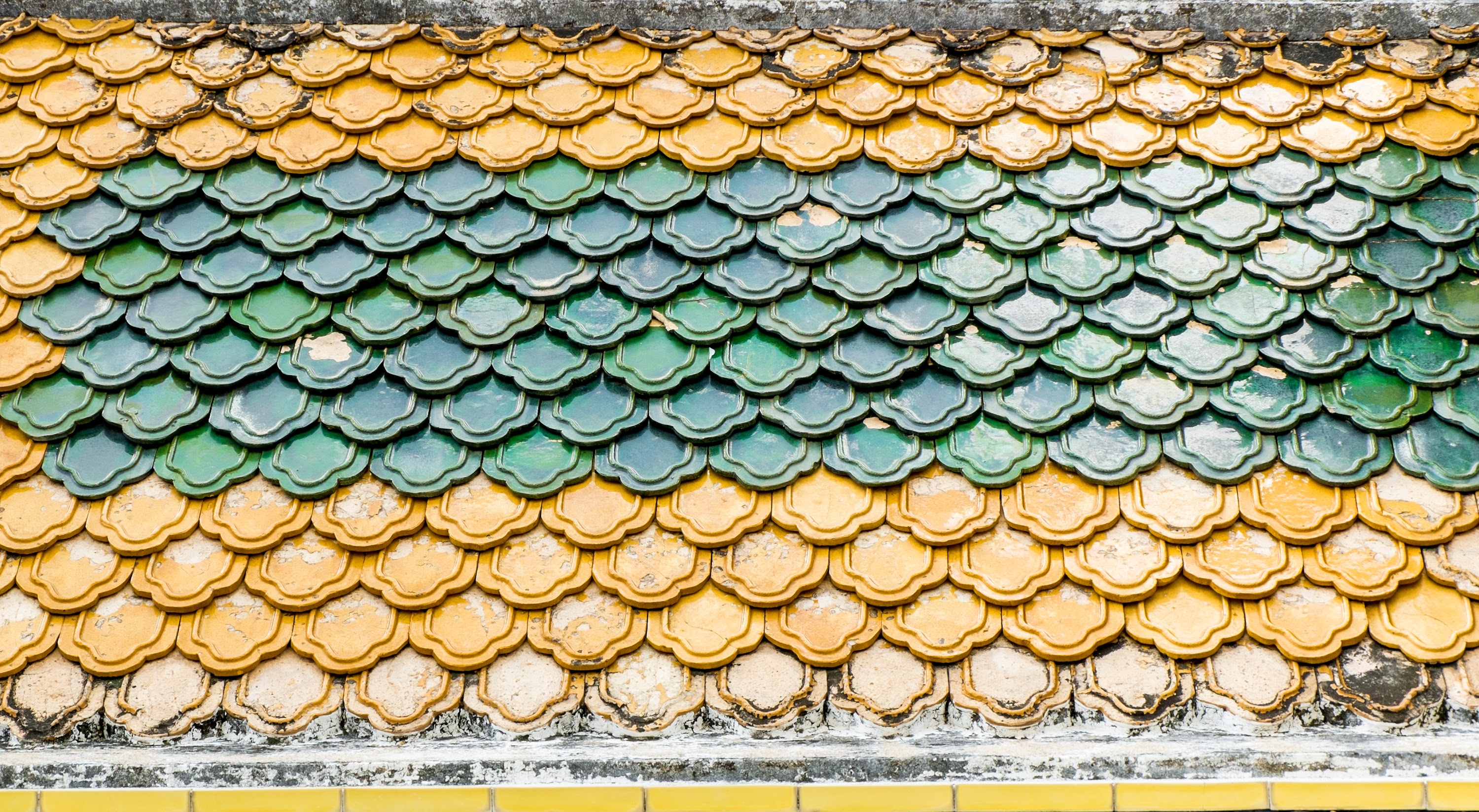 colorful-old-thai-roof-tiles-in-temple-2024-11-26-02-24-03-utc.jpg