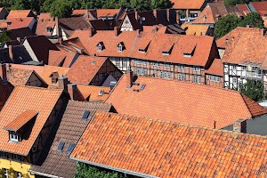 scenic-panoramic-view-traditional-shingle-tiled-re-2025-01-10-05-33-47-utc.jpg
