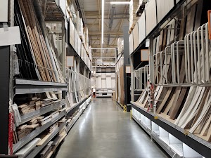 warehouse-aisle-of-building-materials-hardware-st-2025-01-10-03-30-10-utc.jpg