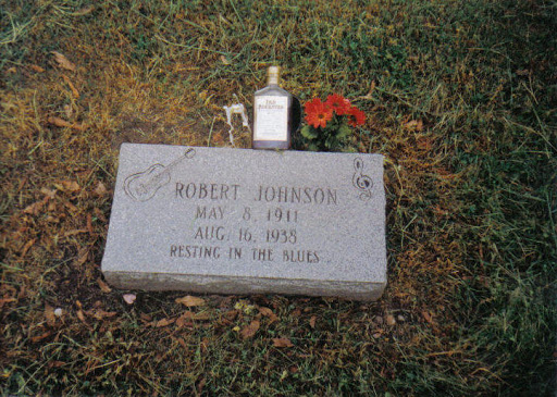 An alternate gravesite for Robert Johnson