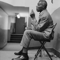 howlin wolf playing guitar