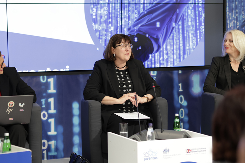 Nj.E. Dawn McKen britanska ambasadorka u Crnoj Gori