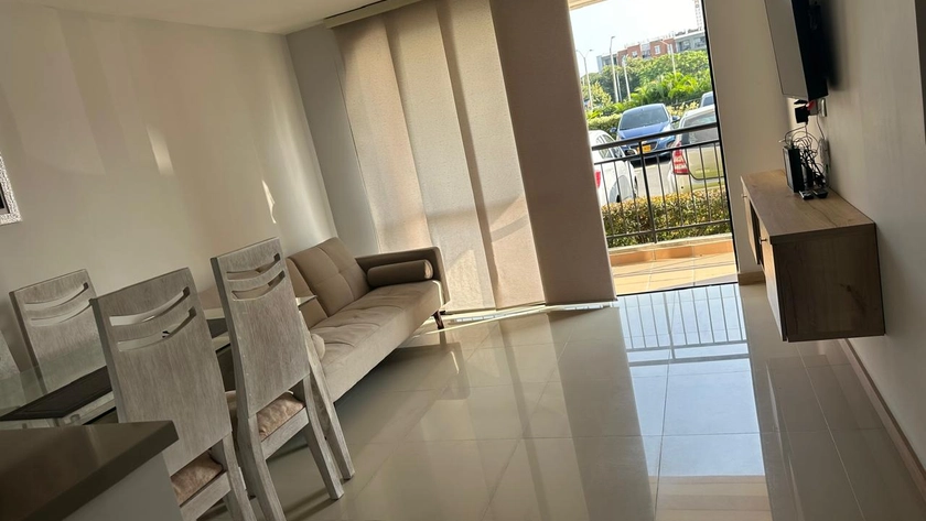 EN CALI (VALLE DEL CAUCA) - SE VENDE HERMOSO APARTAMENTO REMODELADO Y AMOBLADO EN 1ER PISO