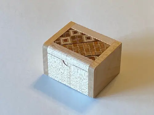 Karakuri Fake (Trap) Japanese Puzzle Box - Image 1