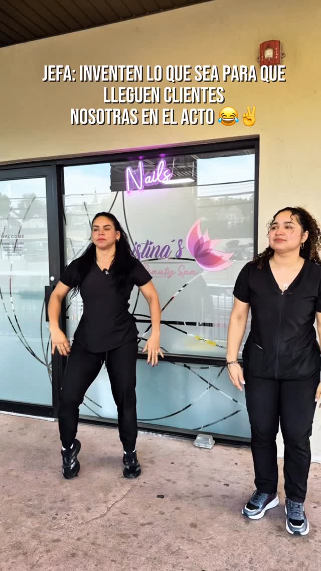 Cristina's Beauty Spa Instagram: La jefa: “Inventen lo que sea para que lleguen clientes”

Nosotras a los 2 minutos: 💃😂

Pero funci…