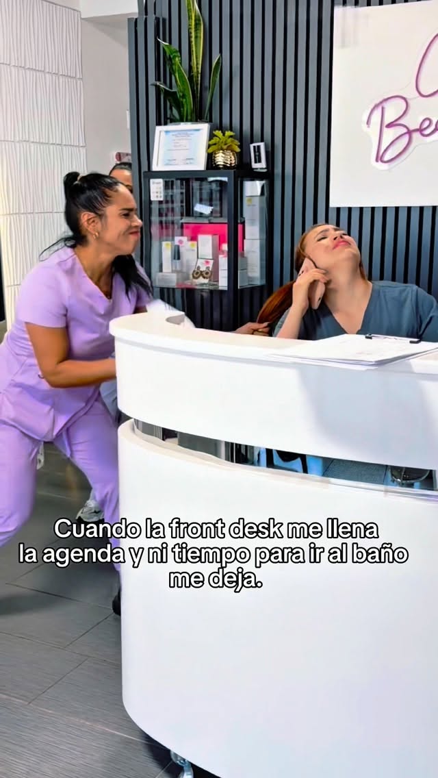 Cristina's Beauty Spa Instagram: 😂 Mi querida front desk tiene un talento especial: llenar mi agenda tan rápido que ya ni tiempo par…