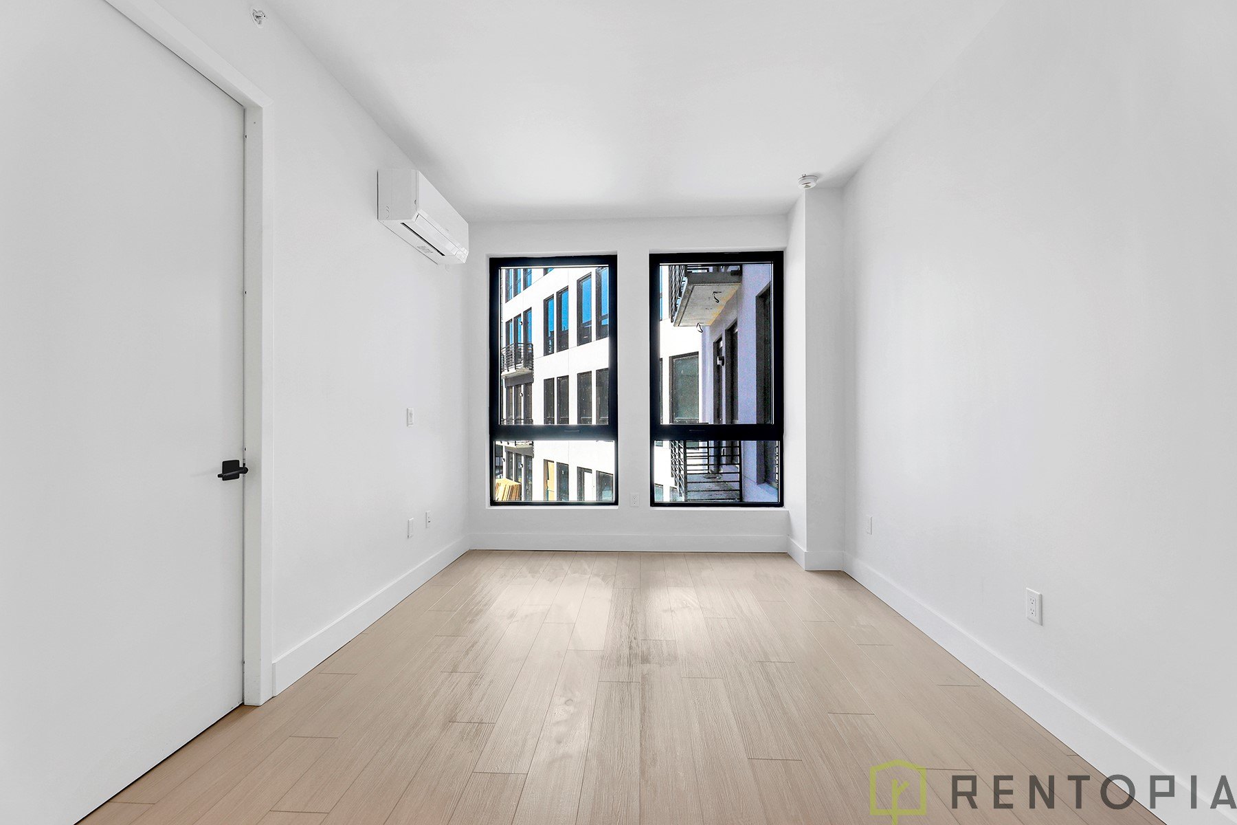 1634 Flatbush Avenue photo 2