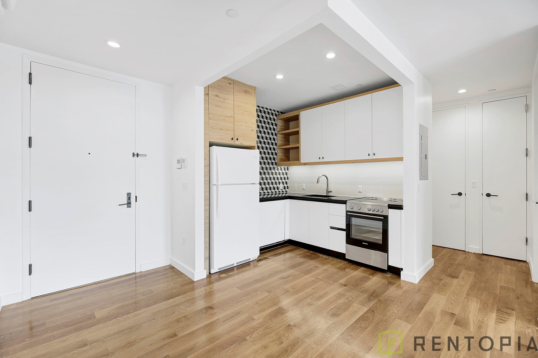 1875 Atlantic Avenue — Unit interiors