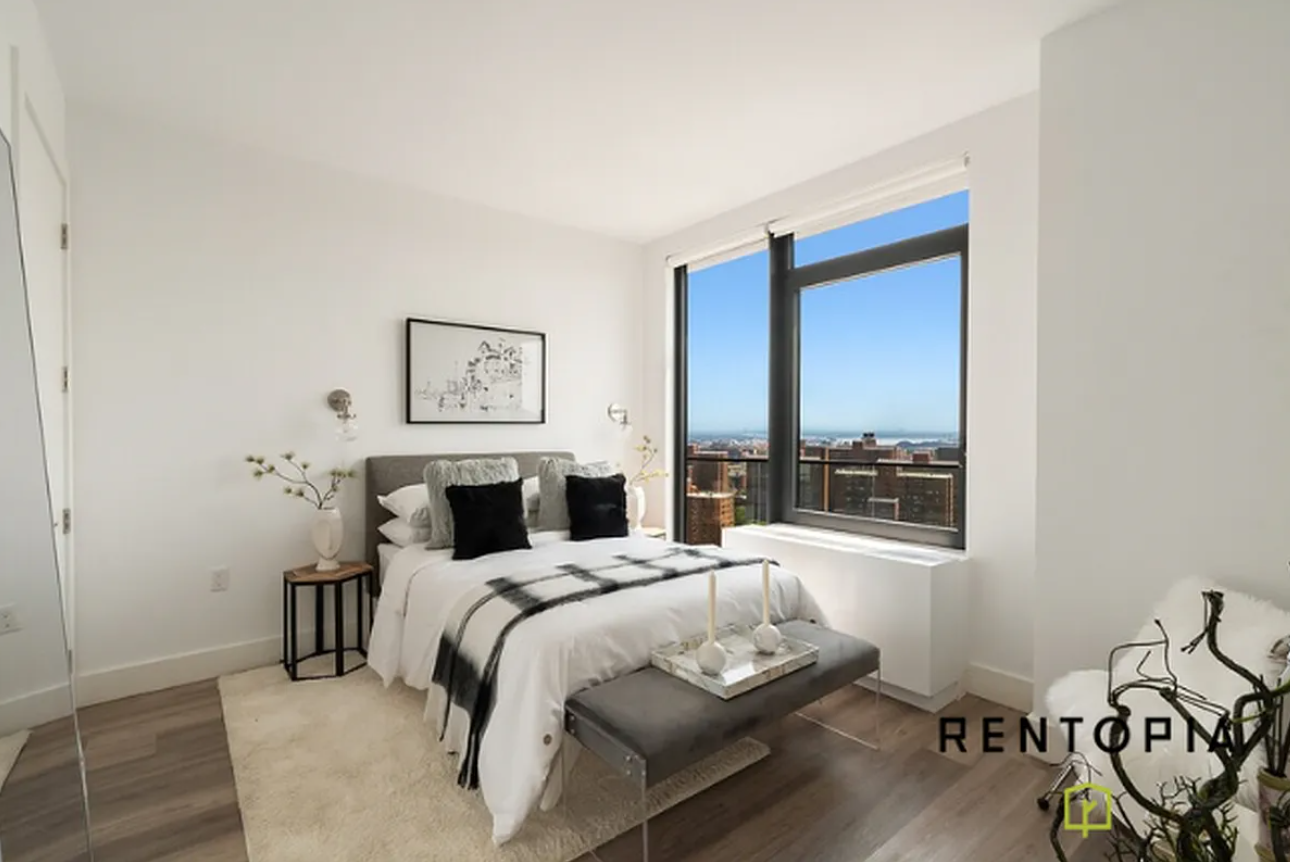 224 East 135 Street photo 19