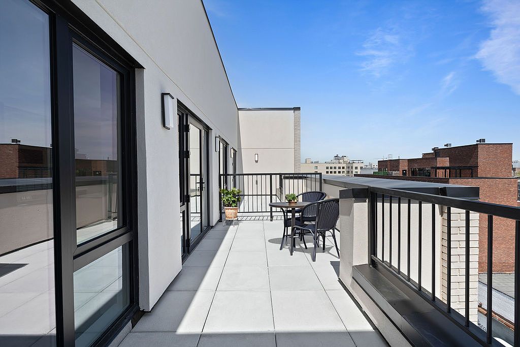 2605 Snyder Avenue photo 13