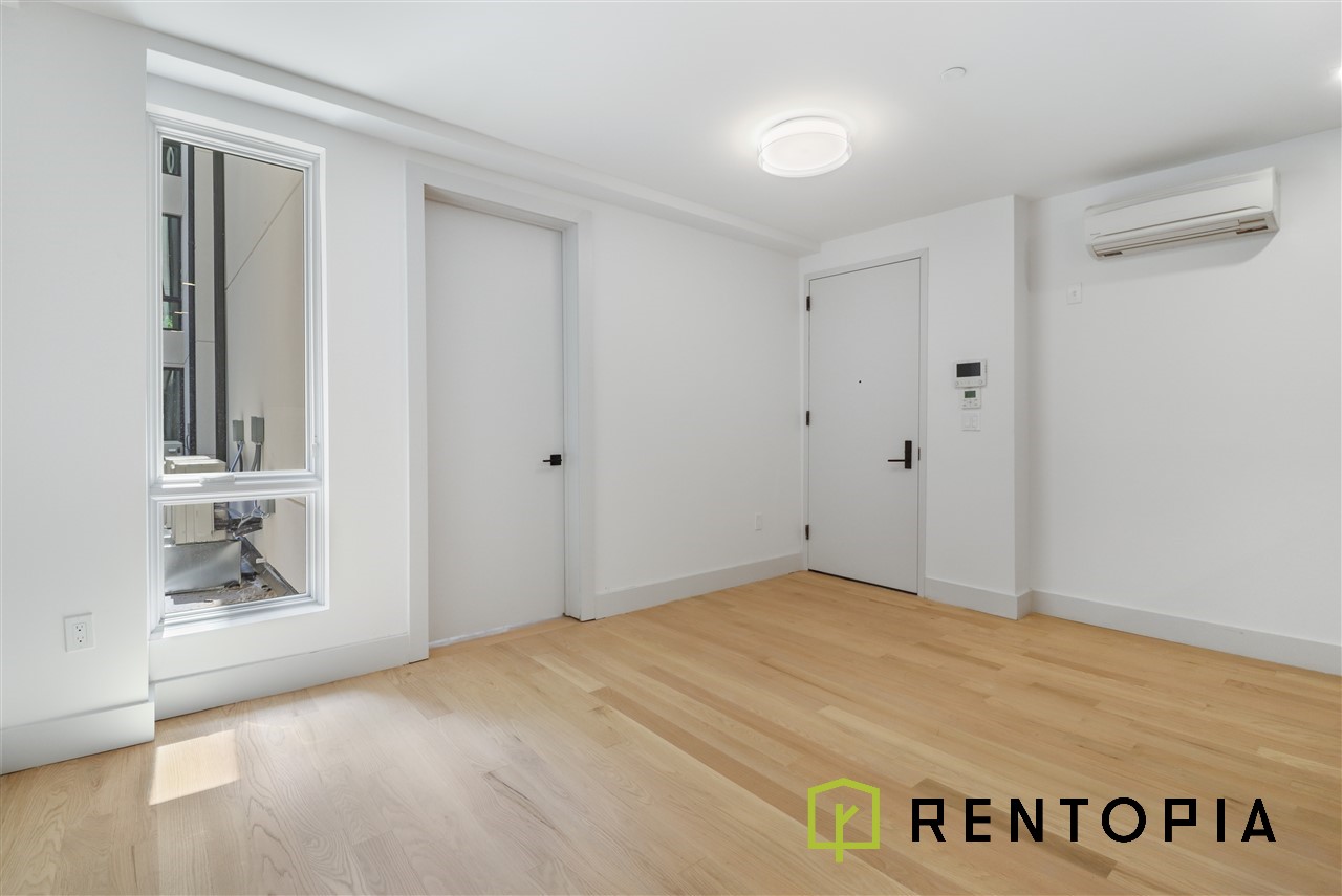 319 Lenox Road — Unit interiors