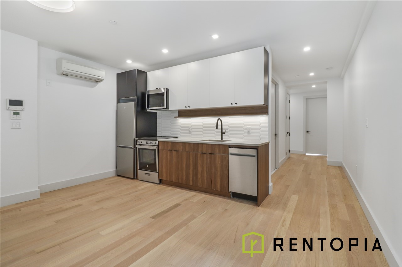 319 Lenox Road — Unit interiors