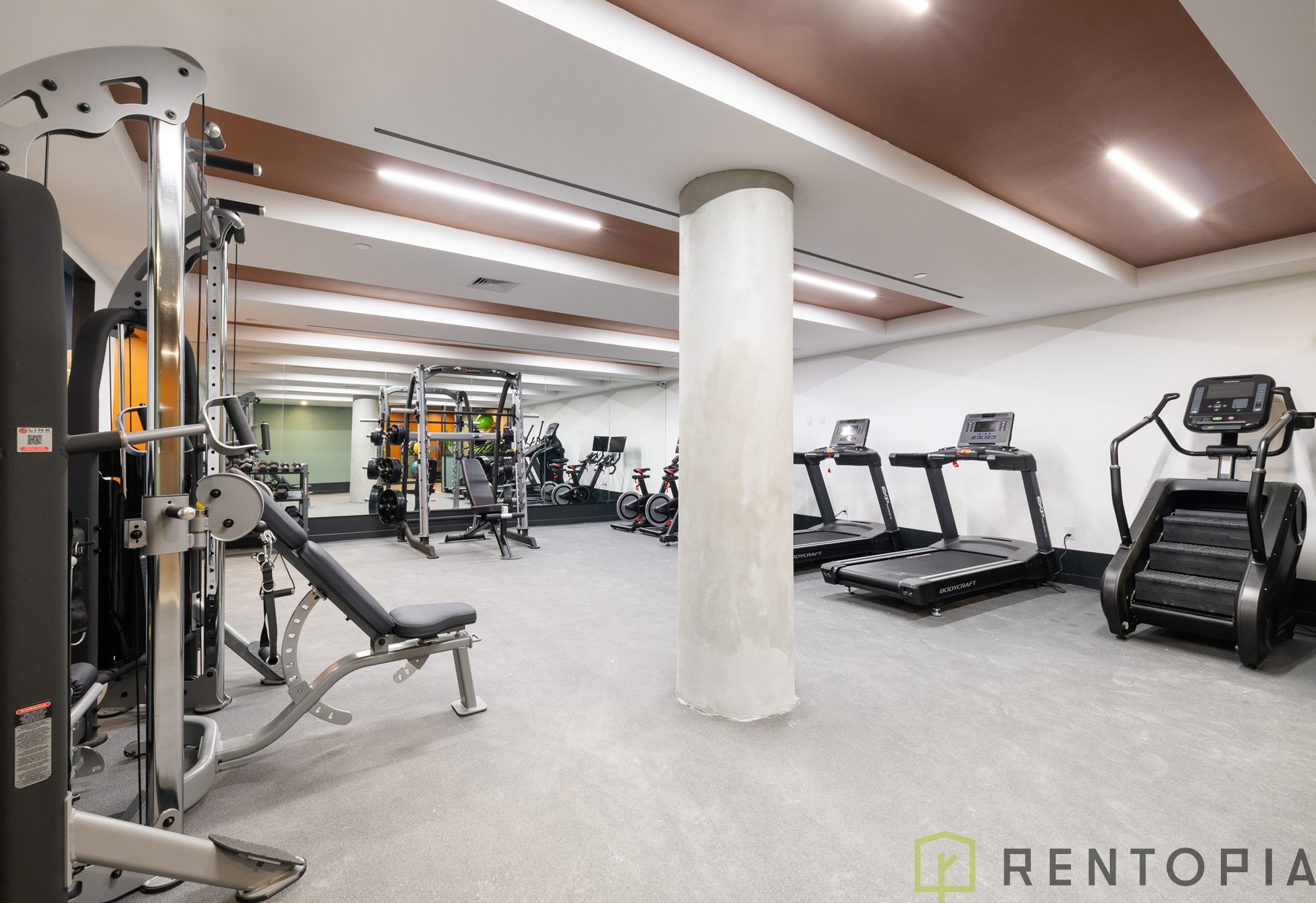 527 Grand Avenue — Amenities