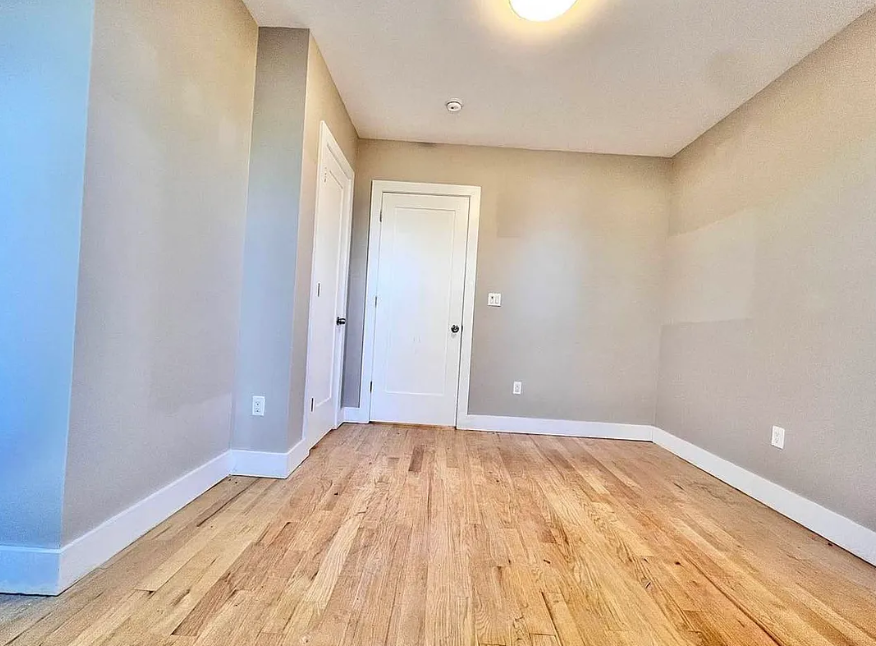 60-16 54 Place photo 10