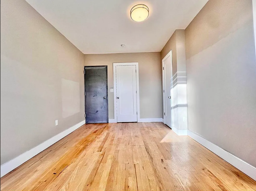 60-16 54 Place photo 7