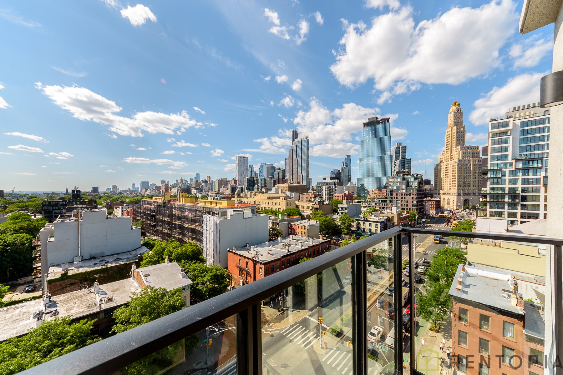 65 4 Avenue — Unit interiors