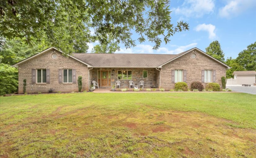 SOLD – For Sale: 3 Bedroom, 2.5 Bath, Brick Ranch Home