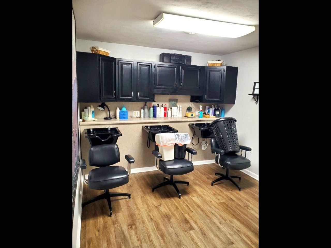 20250302_181340-Salon