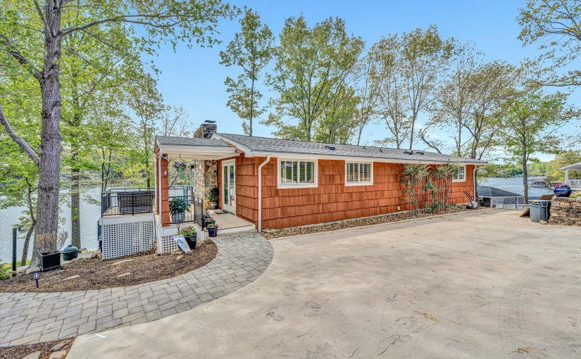 SOLD – For Sale: 4 Bedroom, 3 Bath Home on Smith Mountain Lake