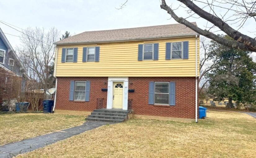 For Sale: Duplex in Grandin Area