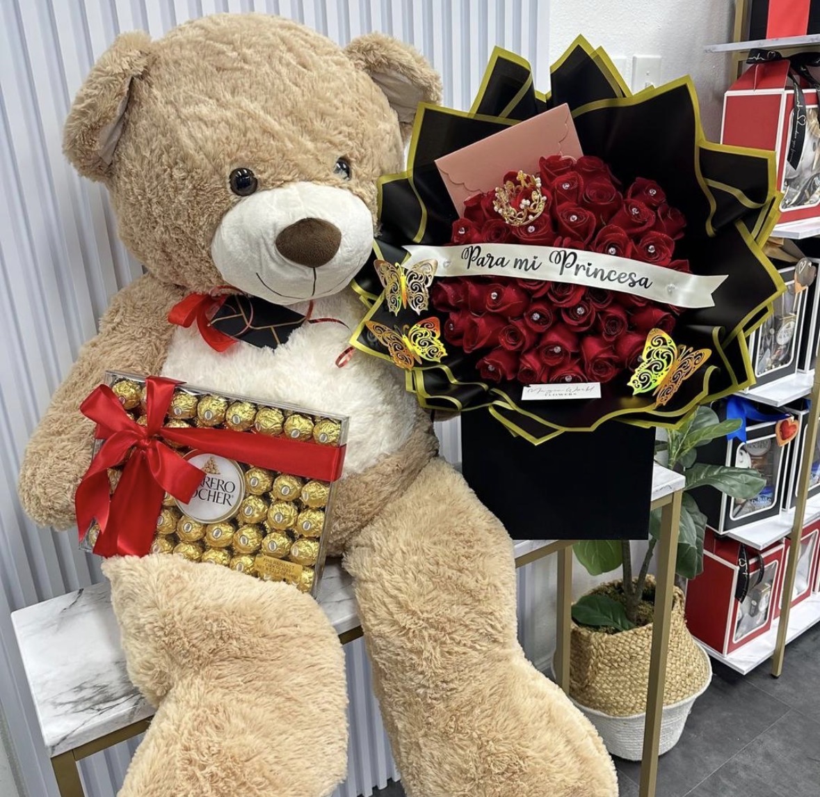 Peluche et box de rose