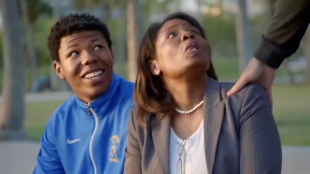 Drake does charity meme template variant 1