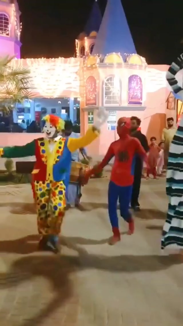 Spiderman and Joker dancing meme template variant 1