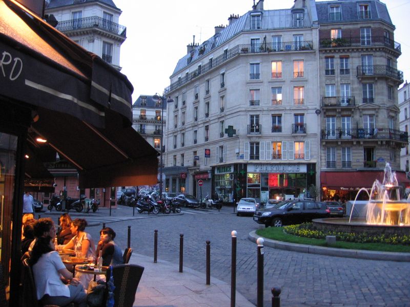 Safety in France: Pickpockets, Scams & What to Actually Watch Out For