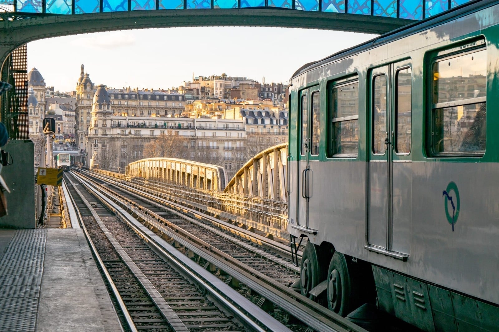 Complete Paris Metro & Transport Guide: Navigate Like a Parisian—No Confusion