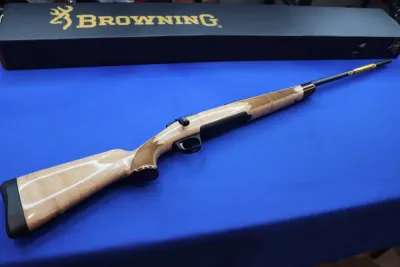 Browning Model X-BOLT XB2 Hunter Rifle 300 WIN MAG AAA MAPLE DLX 26" NEW BA