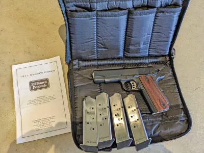 Ed Brown Kobra Carry 1911 COMMANDER .45ACP / Case / 4 MAGS