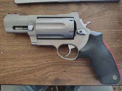 Taurus Raging Judge 45 Long Colt 454 Casull 410 Current Bid $800.00