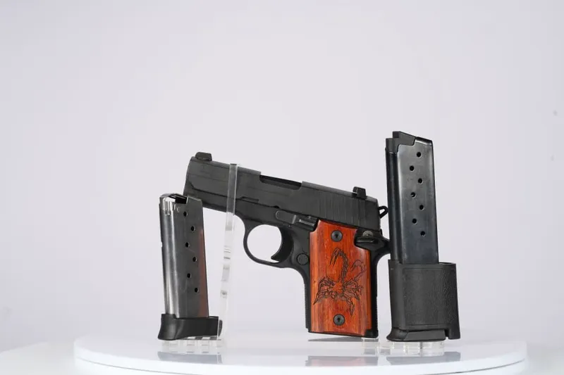 SIG Sauer P938 — 9mm Micro-Compact 1911-Style Pistol(ITEM408)