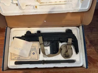UZI Model A Carbine 9 MM