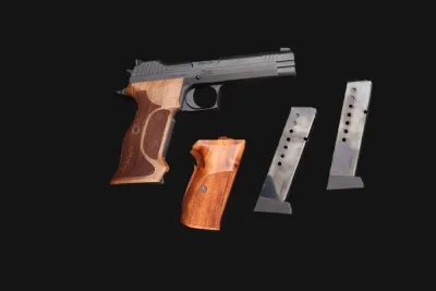 SIG Sauer P210 Target 9mm w/3 Mags - 210A-9-TGT