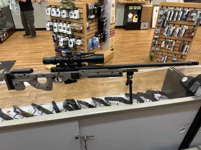 Accuracy International AT 6 CM w/ Kahles 525I DLR SKMR4