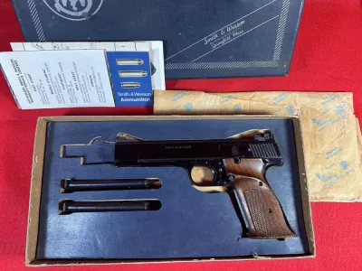 Early Smith & Wesson S&W Model 41 22 LR 22LR 5.5" Pistol Cocking Indicator