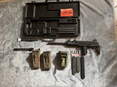UZI Carbine Model B 9 MM Extras