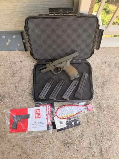 SAR USA SAR9 SOCOM – Black – 5.2" 9mm for sale in Killeen Texas
