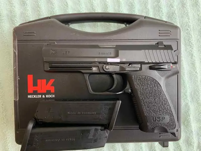 HK USP 9mm HECKLER & KOCH - FULL SIZE\ for sale in Fort Worth Texas