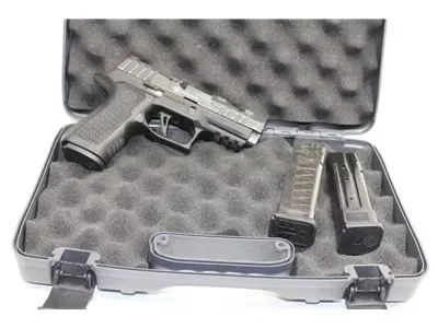 Sig Sauer P320v001 9mm 3.9" BBL 15+1 Original Box Used