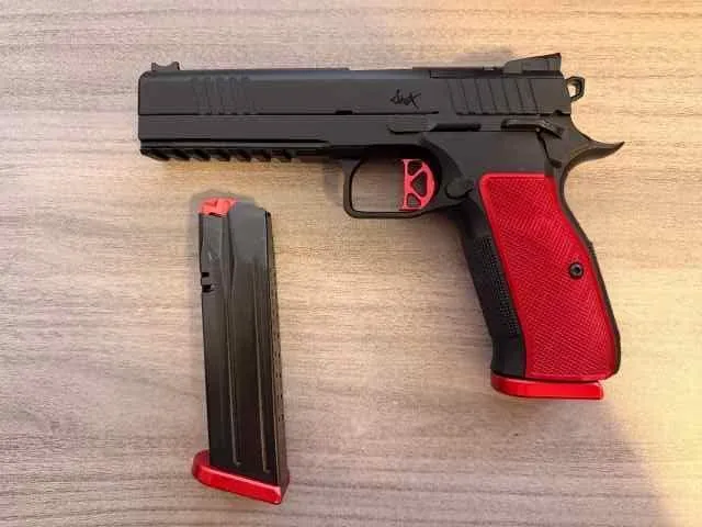 DAN WESSON DWX FULL SIZE 9mm for sale in El Paso Texas