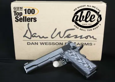 Dan Wesson Valor 1911 01823, 45 ACP, 5", Black Finish, Gray G10, 8 Rd, NIB