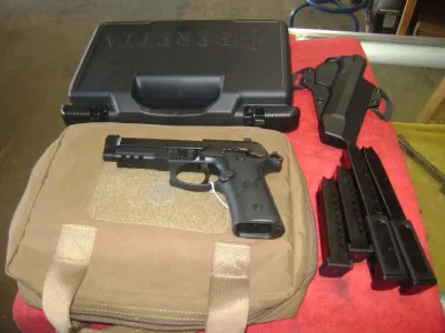 BERETTA 92X 9mm 2-18rd & 2-30 rd mags HOLSTER & CARRY BAG 43/4"BARREL