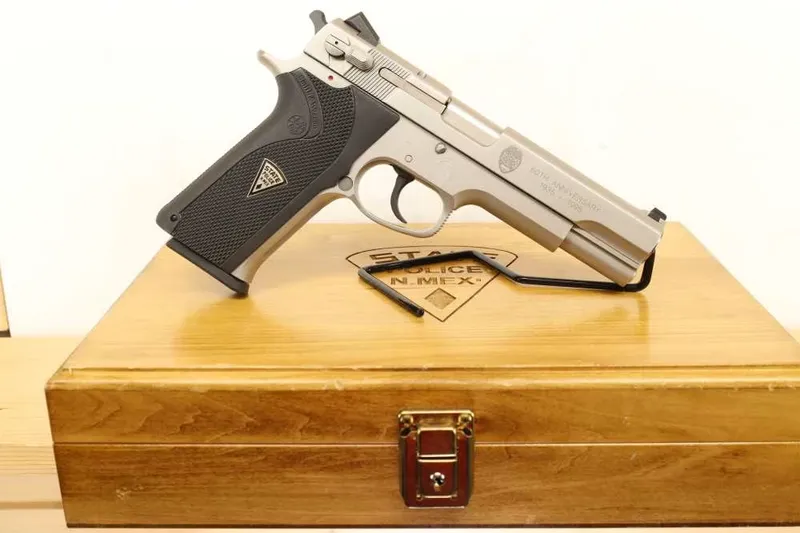 Smith & Wesson Model 4506-01 45ACP