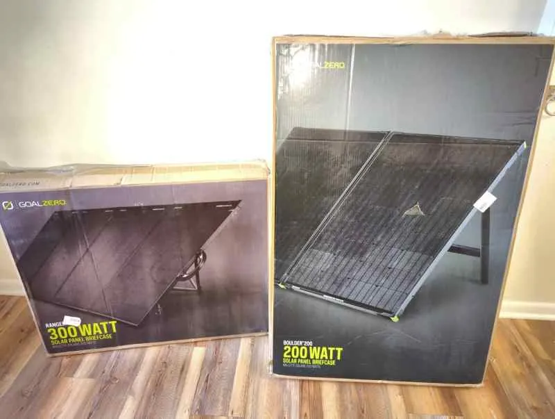 Goalzero 3000x w/ 500w Goalzero Panels for sale in Austin Texas